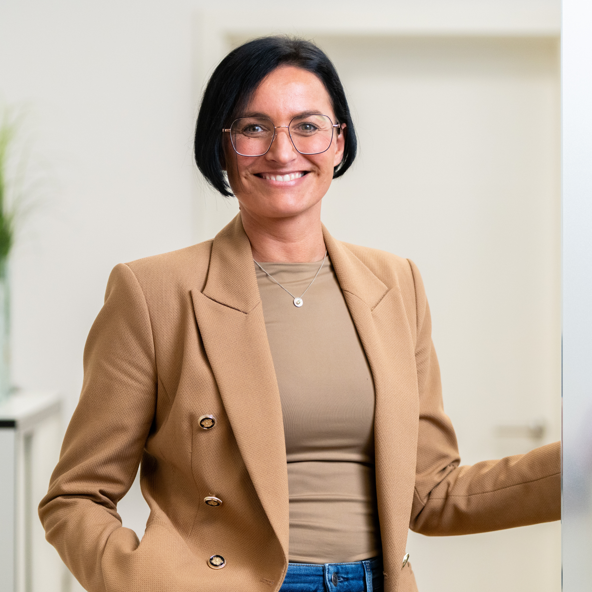 profilbild_nadine_scheler